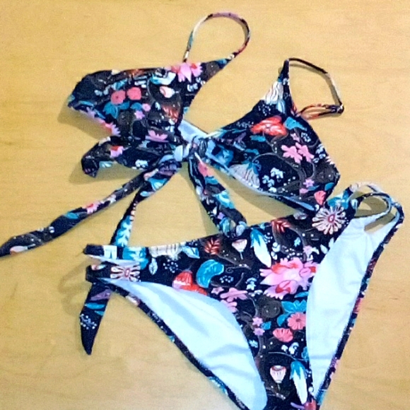 Floral bikini set - Picture 1 of 1